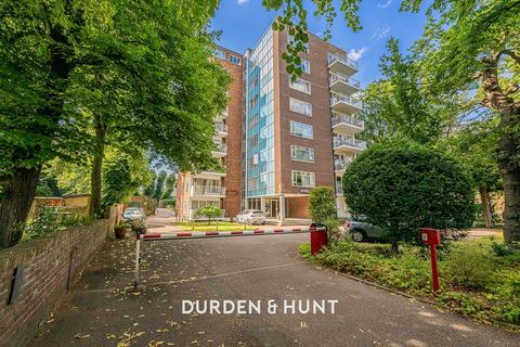 undefined, New Wanstead, London E11