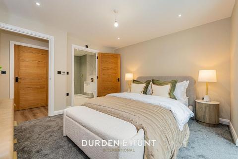 2 bedroom apartment for sale, Sylvan Road, Wanstead E11