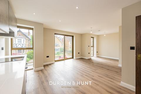 2 bedroom apartment for sale, Sylvan Road, Wanstead E11