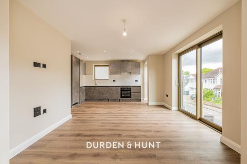 2 bedroom apartment for sale, Sylvan Road, Wanstead E11