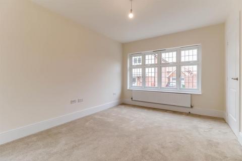 3 bedroom house to rent, Leckhampton GL53 0AT