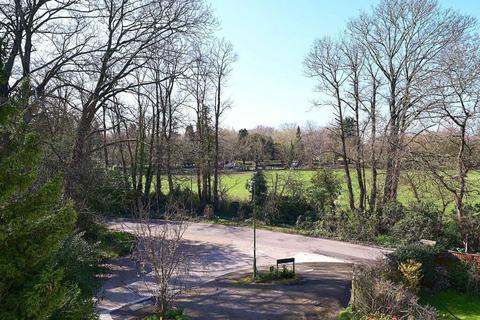 undefined, Green Park, Staines-upon-Thames, Surrey, TW18 4YJ