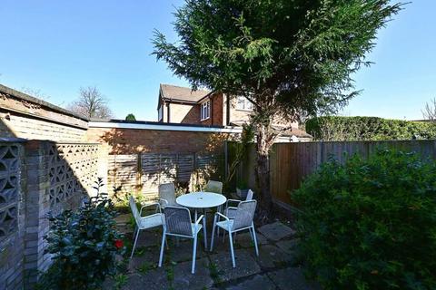 undefined, Green Park, Staines-upon-Thames, Surrey, TW18 4YJ