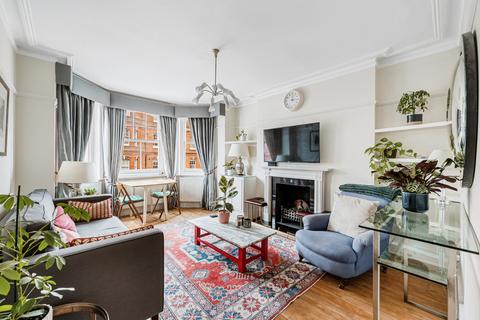 3 bedroom flat to rent, Queens Club Gardens, W14