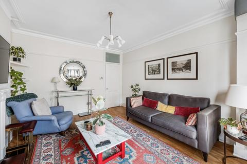 3 bedroom flat to rent, Queens Club Gardens, W14