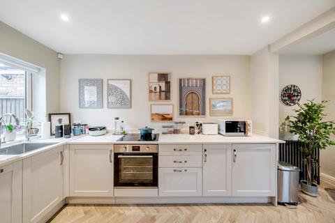 2 bedroom house for sale, High Street, Rickmansworth, WD3