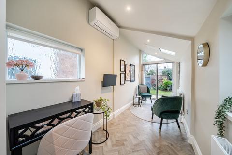 2 bedroom house for sale, High Street, Rickmansworth, WD3