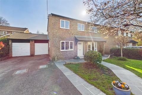 4 bedroom detached house for sale, Peterhouse Close, Owlsmoor, Sandhurst, Berkshire, GU47