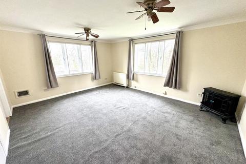 Studio for sale, Fairbairn Close, Purley