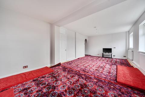 3 bedroom maisonette for sale, Radcliffe Way, Northolt