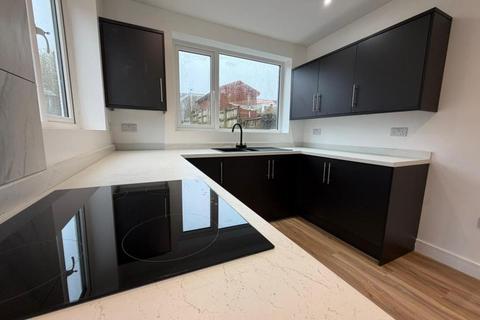 3 bedroom semi-detached house to rent, 76 Carmel Road, Winch Wen, Swansea SA1 7LB