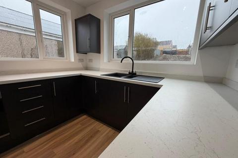 3 bedroom semi-detached house to rent, 76 Carmel Road, Winch Wen, Swansea SA1 7LB