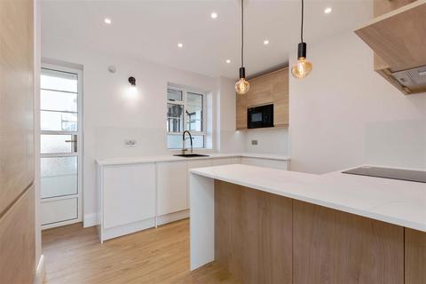 3 bedroom flat for sale, Brighton Road, Worthing
