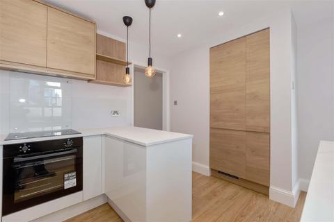3 bedroom flat for sale, Brighton Road, Worthing