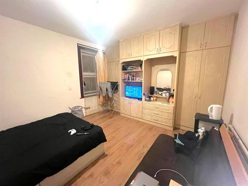 Bedroom.jpg