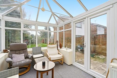 undefined, Scawsby Close, Bedfordshire LU6