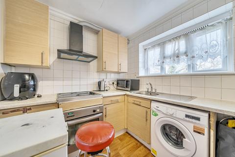 2 bedroom apartment for sale, Cantwell Road, Shooters Hill