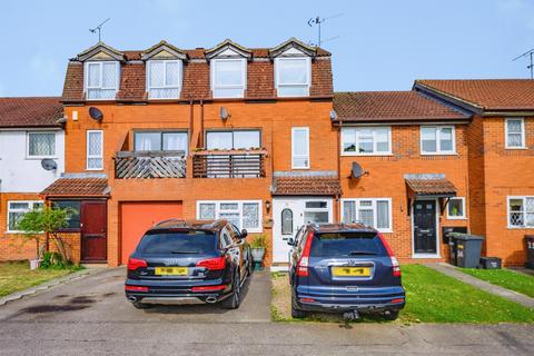 undefined, Marsom Grove, Luton