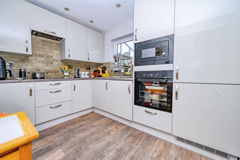 undefined, Marsom Grove, Luton