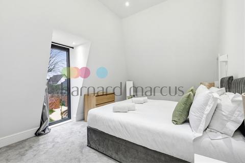 undefined, The Grove, COULSDON