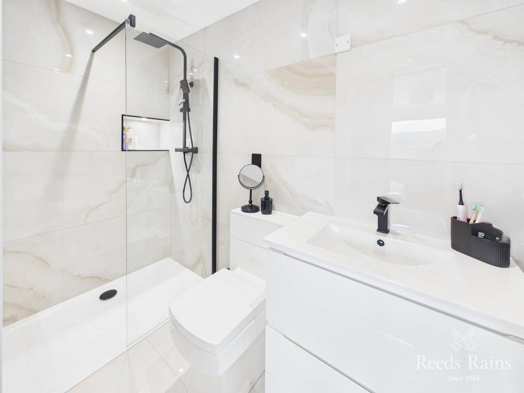Ensuite Shower Room