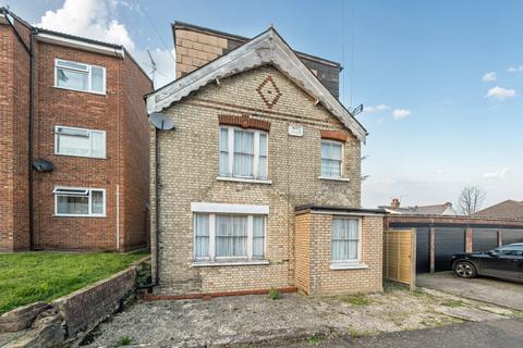 4 bedroom detached house for sale, Hexham Road, Barnet, EN5
