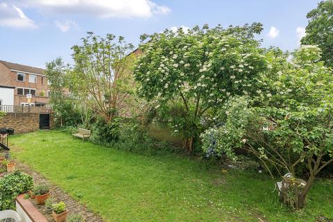 2 bedroom flat for sale, Albion Road, London, N16