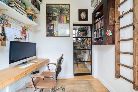 2 bedroom flat for sale, Albion Road, London, N16