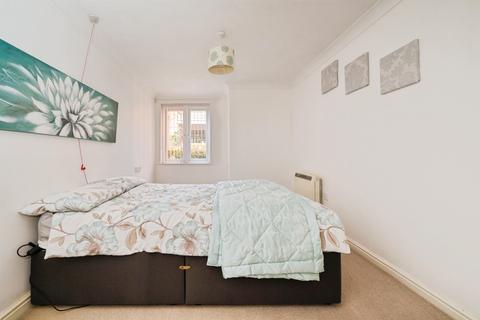 1 bedroom retirement property for sale, Archers Road, Eastleigh