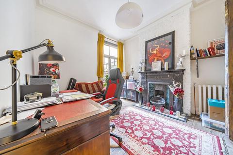 Priory Avenue, Hornsey, London, N8