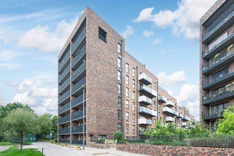 3 bedroom flat to rent, Purbeck Gardens, Lower Sydenham, London, SE26