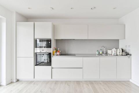 3 bedroom flat to rent, Purbeck Gardens, Lower Sydenham, London, SE26