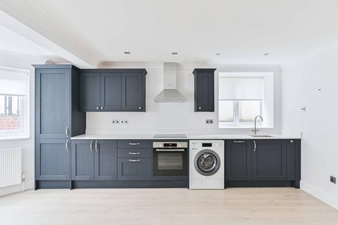 2 bedroom flat for sale, Culverden Road, Balham, London, SW12
