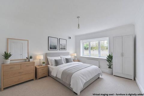 2 bedroom flat for sale, Culverden Road, Balham, London, SW12