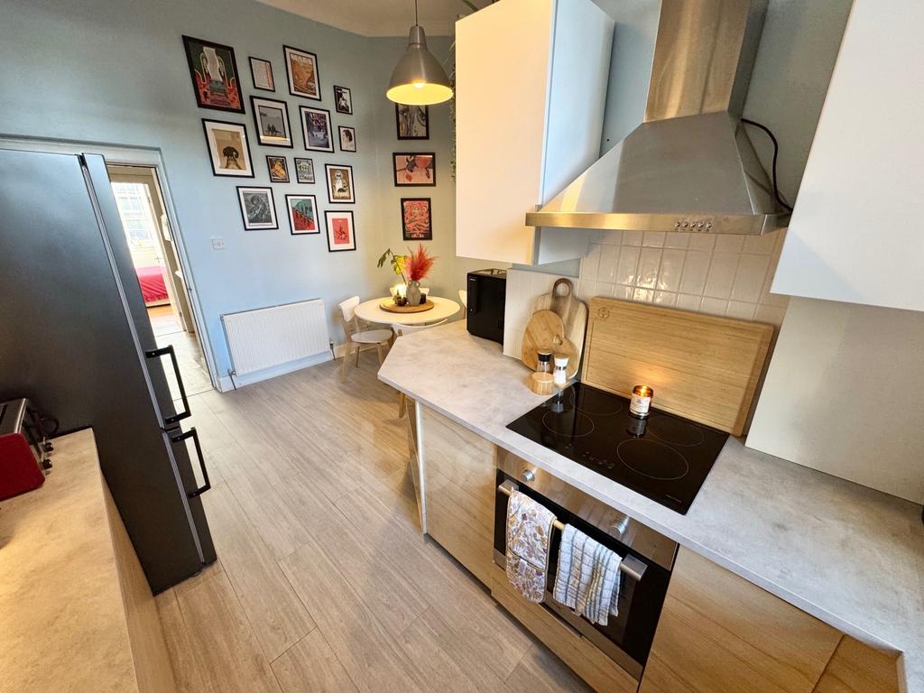 George Street, Paisley Kitchen picture