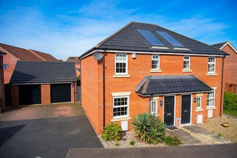 3 bedroom detached house for sale, Old Oak Close, Wymondham