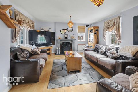 6 bedroom detached house for sale, Long Close, Leicester