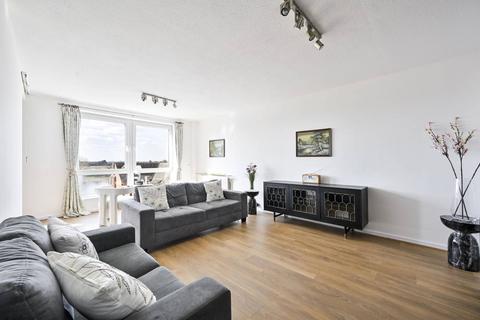 2 bedroom flat for sale, Holyport Road, Fulham, London, SW6