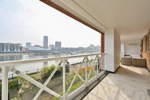 2 bedroom flat to rent, William Morris Way, Sands End, London, SW6