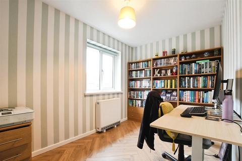 2 bedroom end of terrace house for sale, Darnholm Court, Howdale Road, Hull
