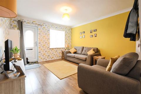2 bedroom end of terrace house for sale, Darnholm Court, Howdale Road, Hull
