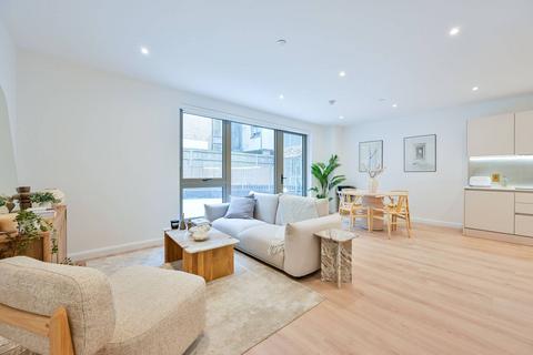2 bedroom flat to rent, Solomons Passage, Peckham Rye, London, SE15