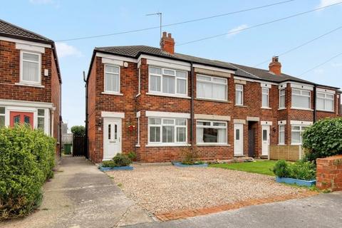 2 bedroom end of terrace house for sale, Brockenhurst Avenue, Cottingham