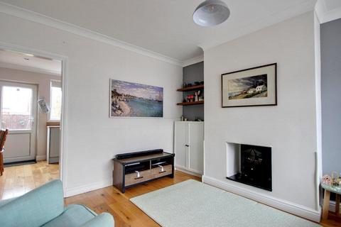 2 bedroom end of terrace house for sale, Brockenhurst Avenue, Cottingham