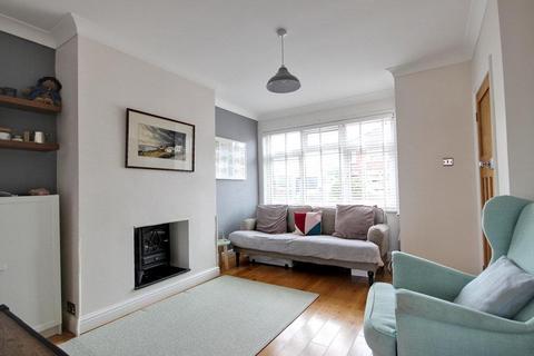 2 bedroom end of terrace house for sale, Brockenhurst Avenue, Cottingham