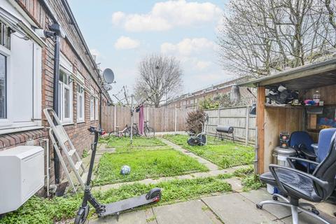 2 bedroom flat for sale, Tanners End Lane, London, N18, Edmonton, London, N18