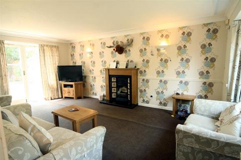 undefined, Hawthorn Drive, Uppingham LE15