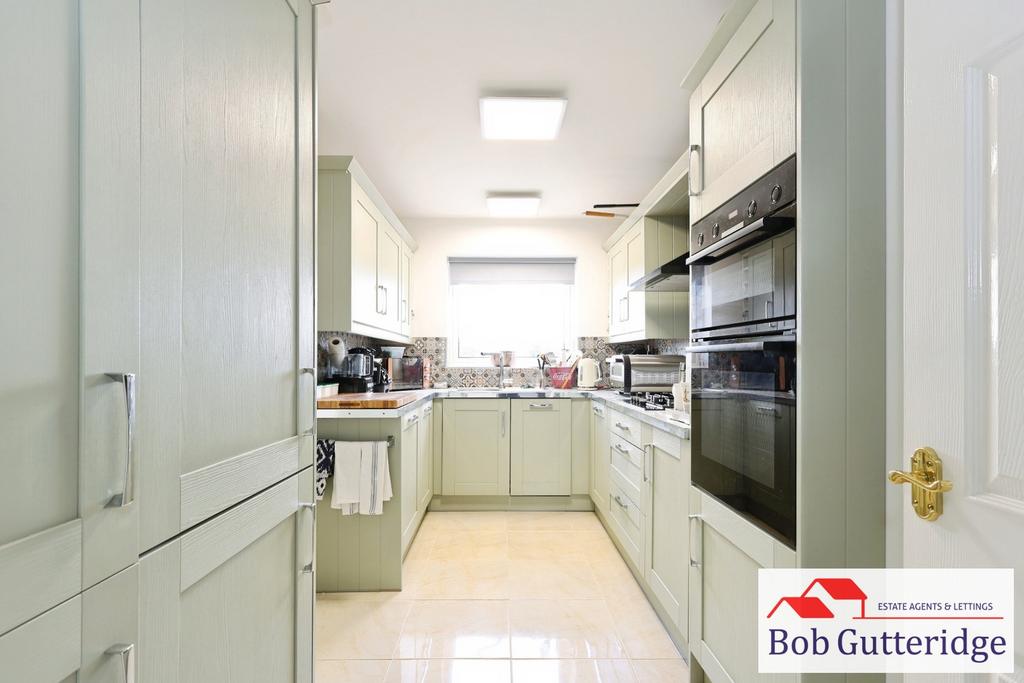 Fitted kitchen