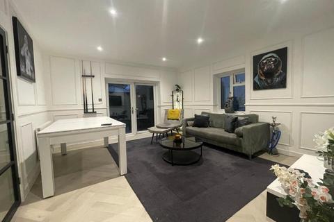 undefined, Downs Court Road, Purley CR8