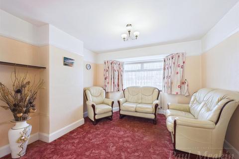 undefined, Parkway, New Addington, Croydon